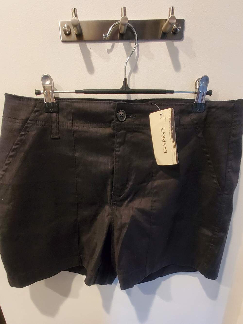 Evereve Black Tailored High-Rise Shorts